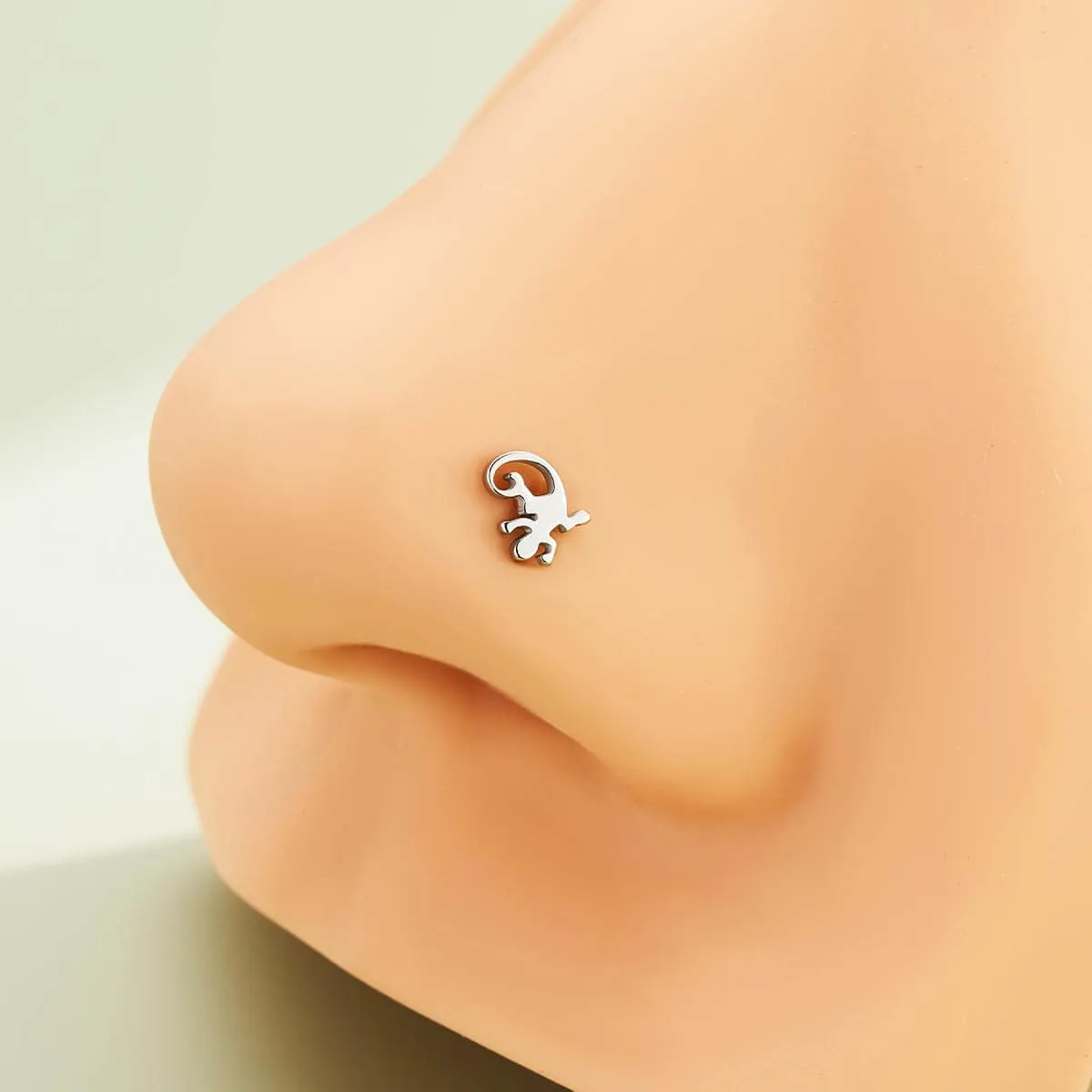 20G Gecko L-shaped Nose Stud