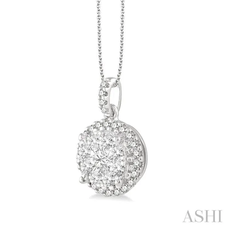 3/4 Ctw Lovebright Round Cut Diamond Pendant in 14K White Gold with Chain