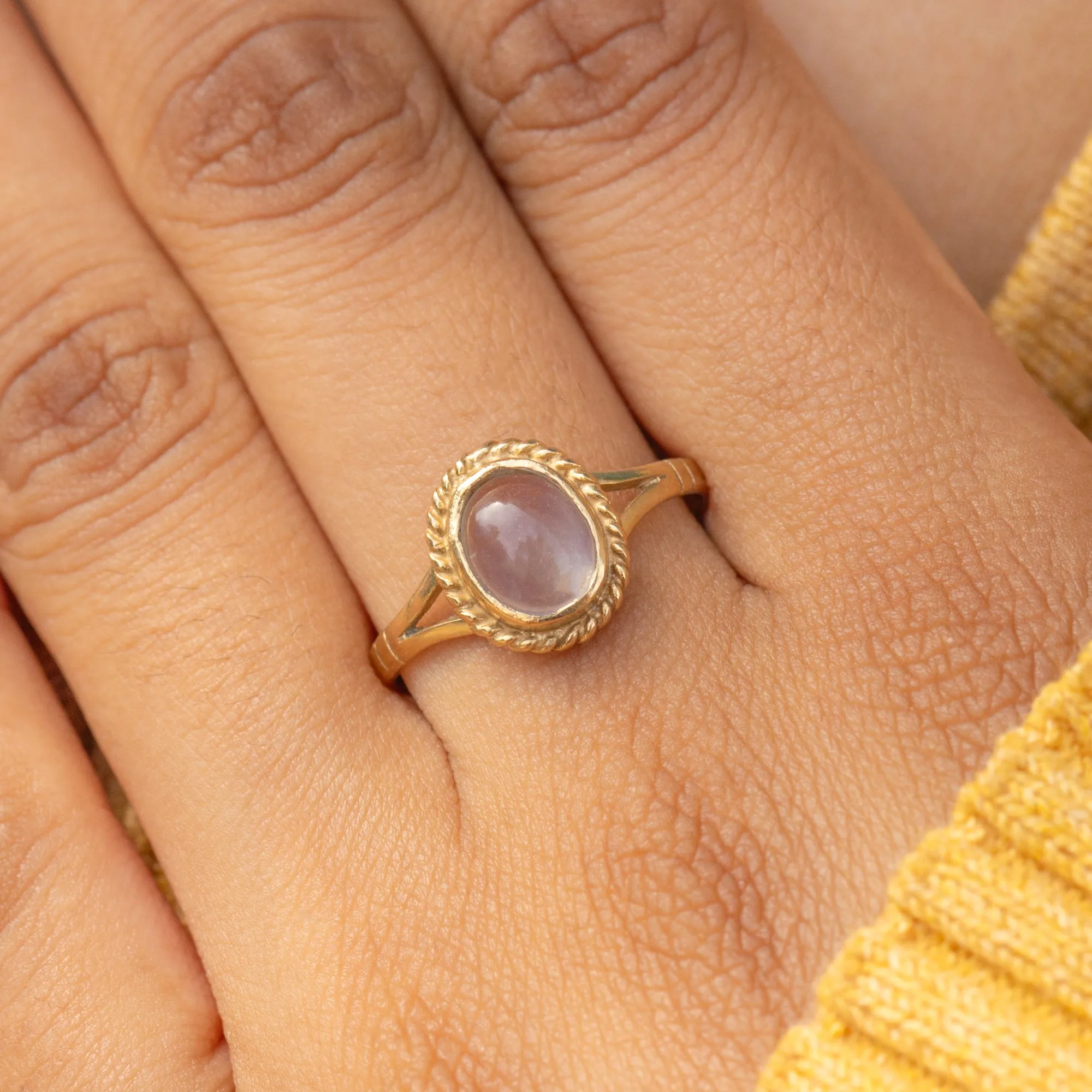 9ct Gold Moonstone Ring, 0.75ct