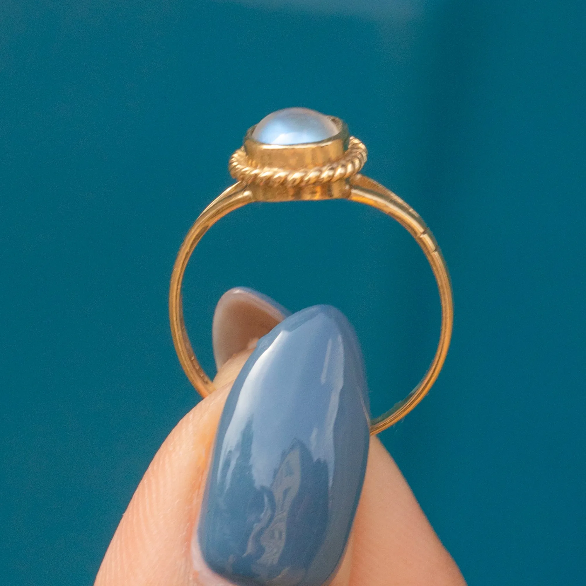 9ct Gold Moonstone Ring, 0.75ct