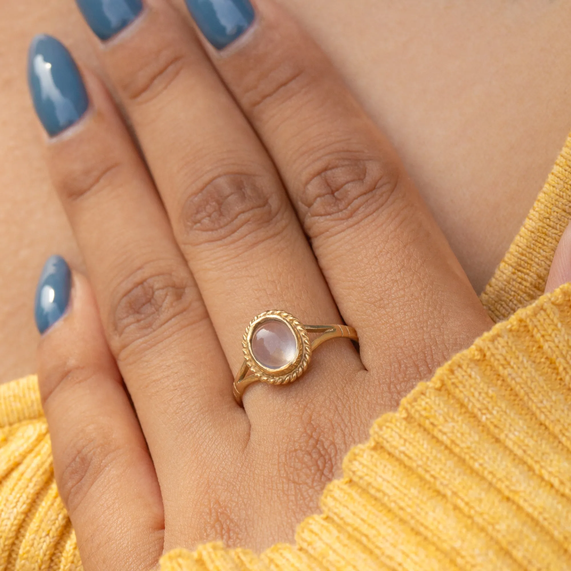 9ct Gold Moonstone Ring, 0.75ct