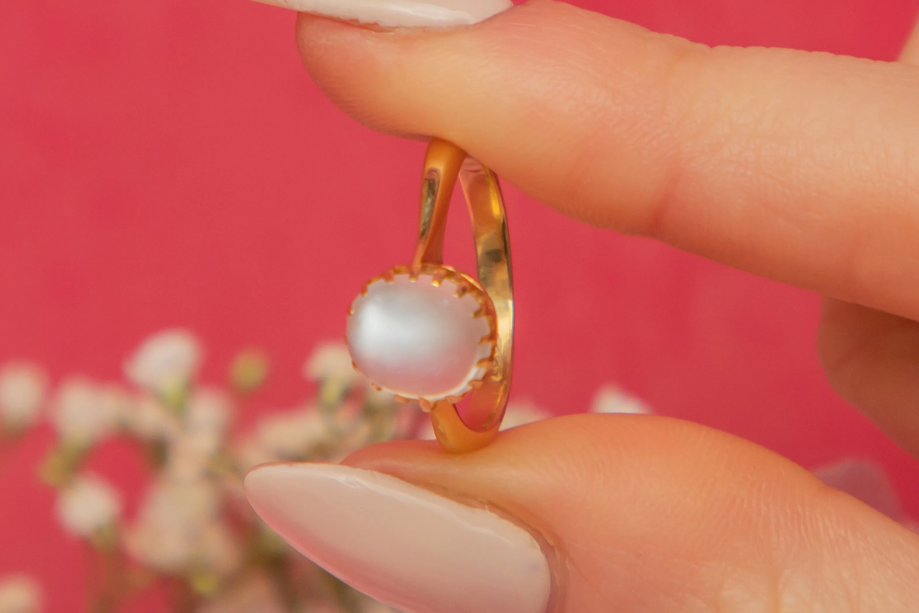 Antique 18ct Gold Moonstone Cabochon Ring