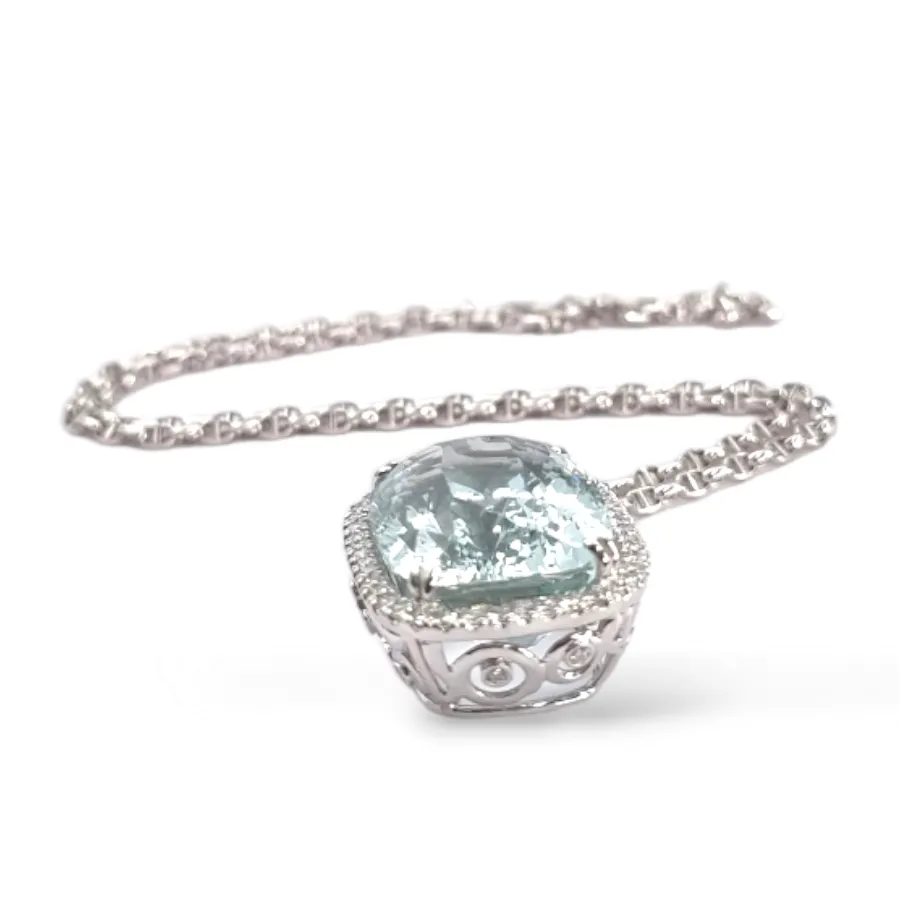 Aquamarine Pendant with Diamonds