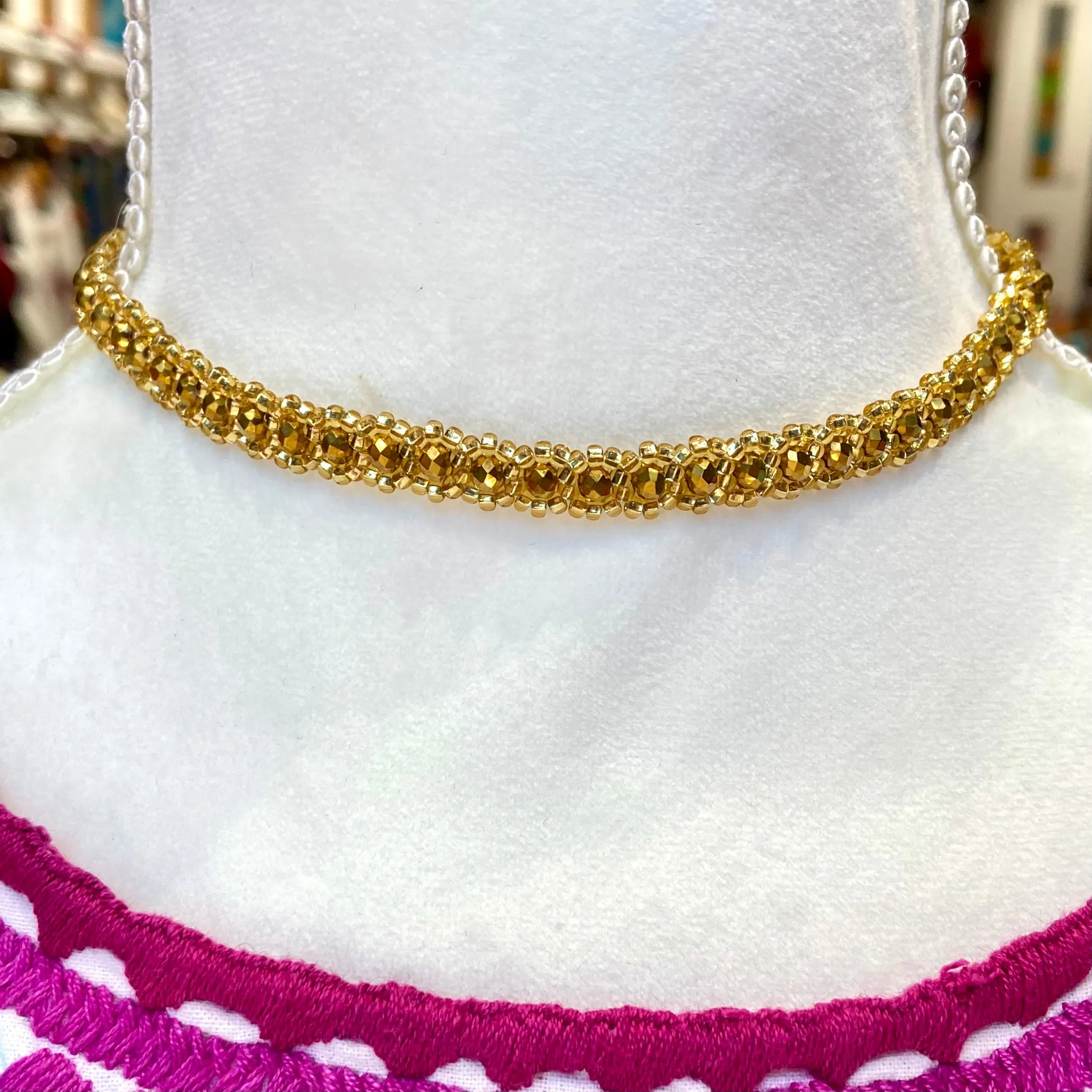 'Chaquira': Beaded Choker Necklace