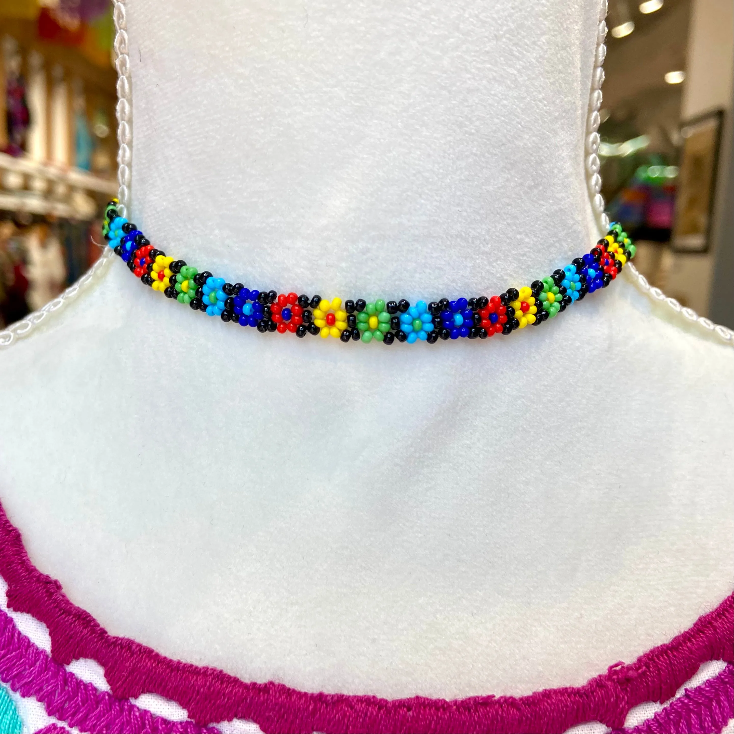 'Chaquira': Beaded Choker Necklace