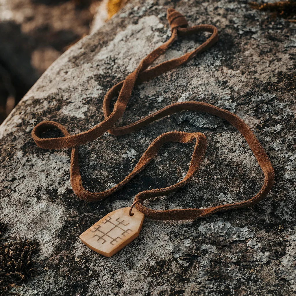 Herzlustafir Amulet, Bone