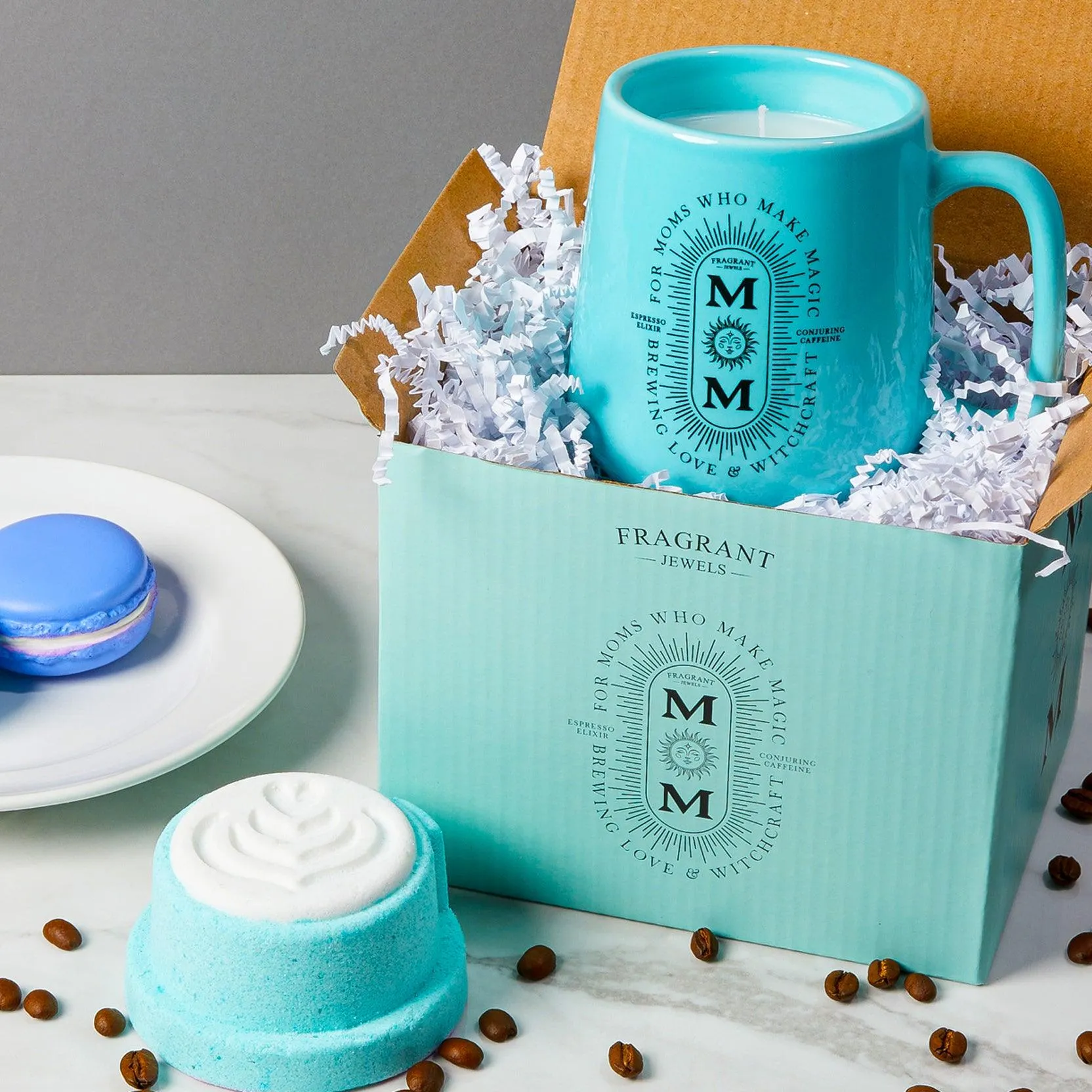 Mom Magic - "For Moms Who Make Magic" - Candle and Bath Bomb Set