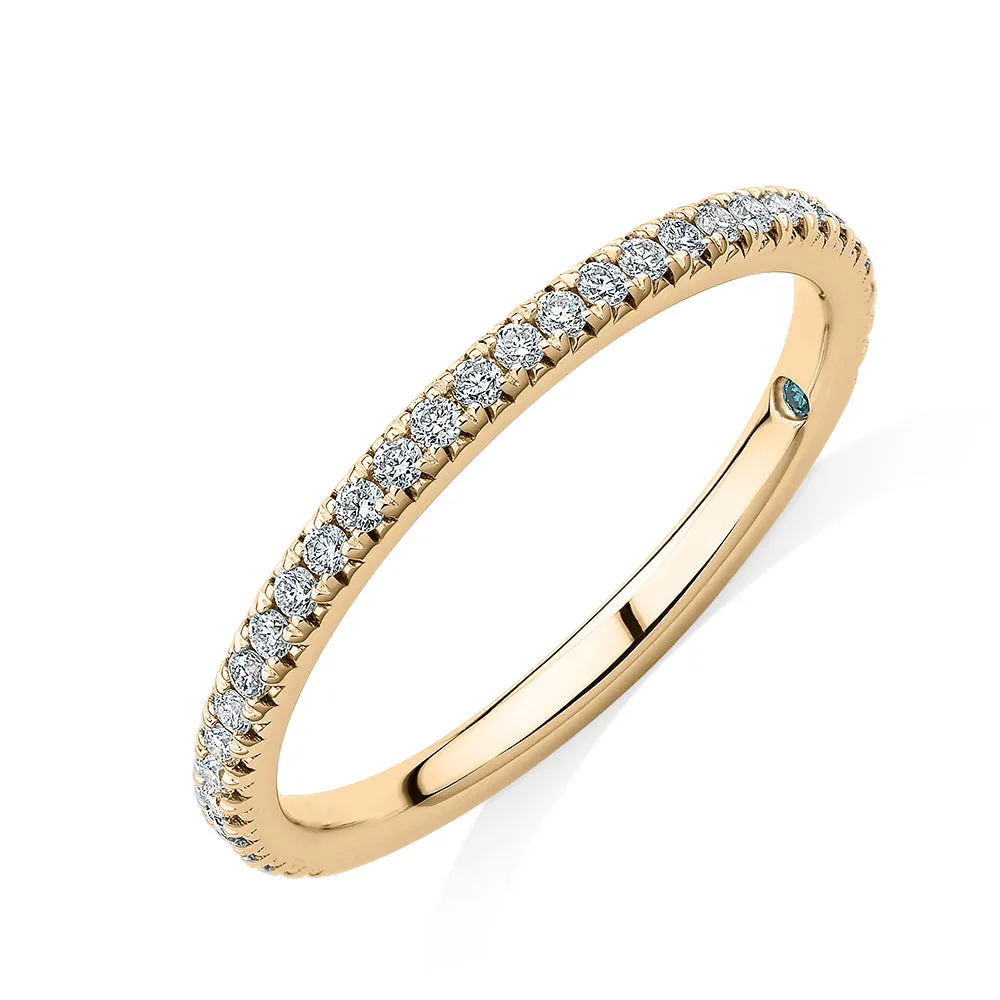 Premium Laboratory Created Diamond, 0.23 carat TW round brilliant wedding or eternity band in 18 carat yellow gold